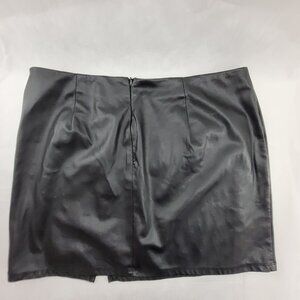 Madden NYC Skirt Womens XL Black Faux Leather Mini Zipper